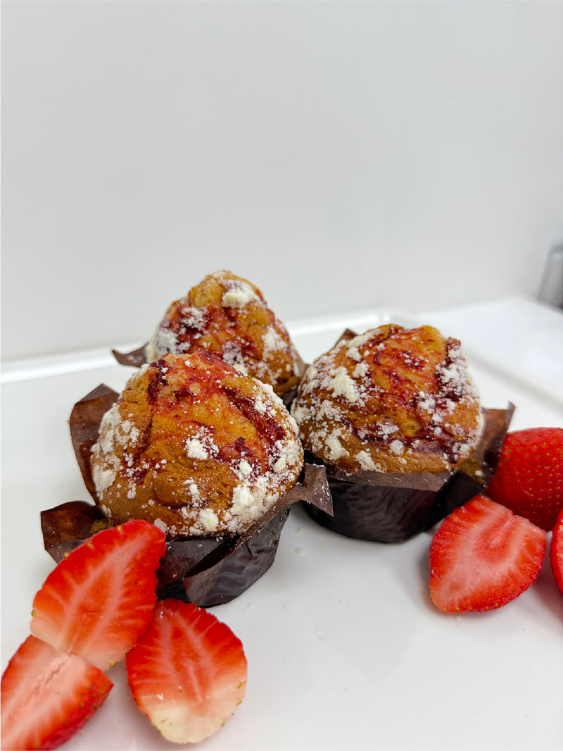 Pure Delight Muffin – Strawberry & White Chocolate
